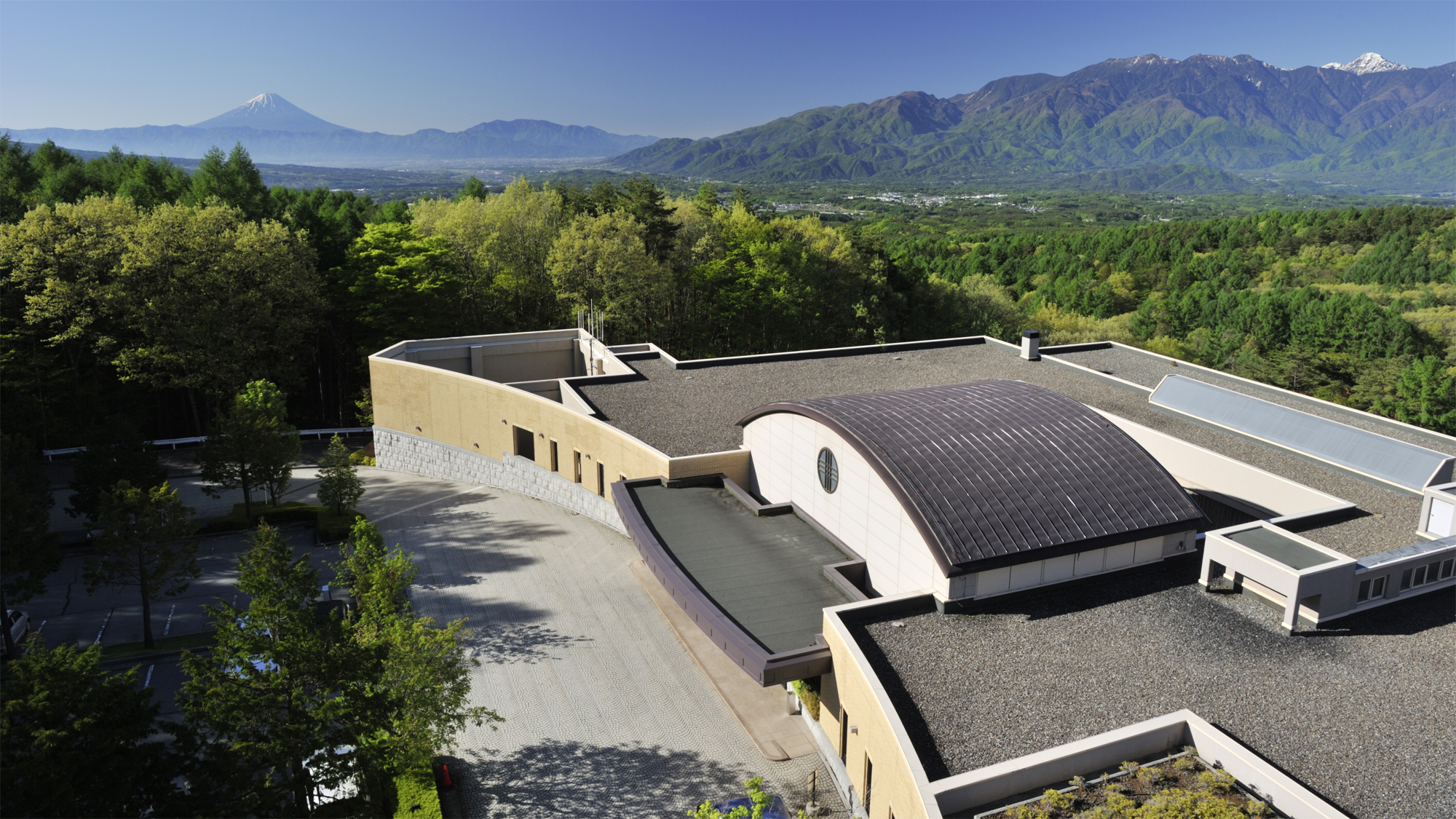 鑽石八岳美術館社會度假村