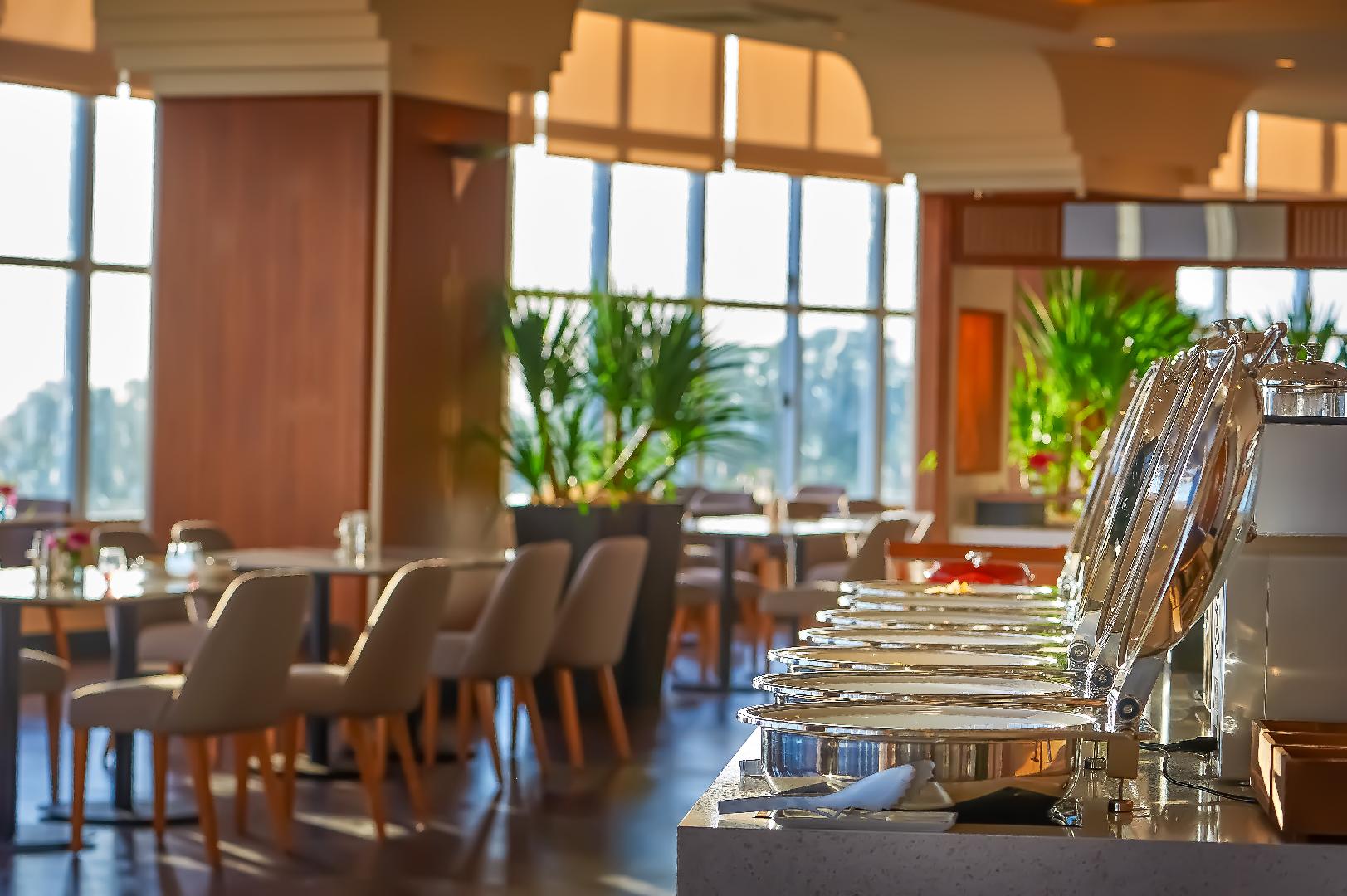 ANA Crowne Plaza Resort Okinawa Uruma Hills
