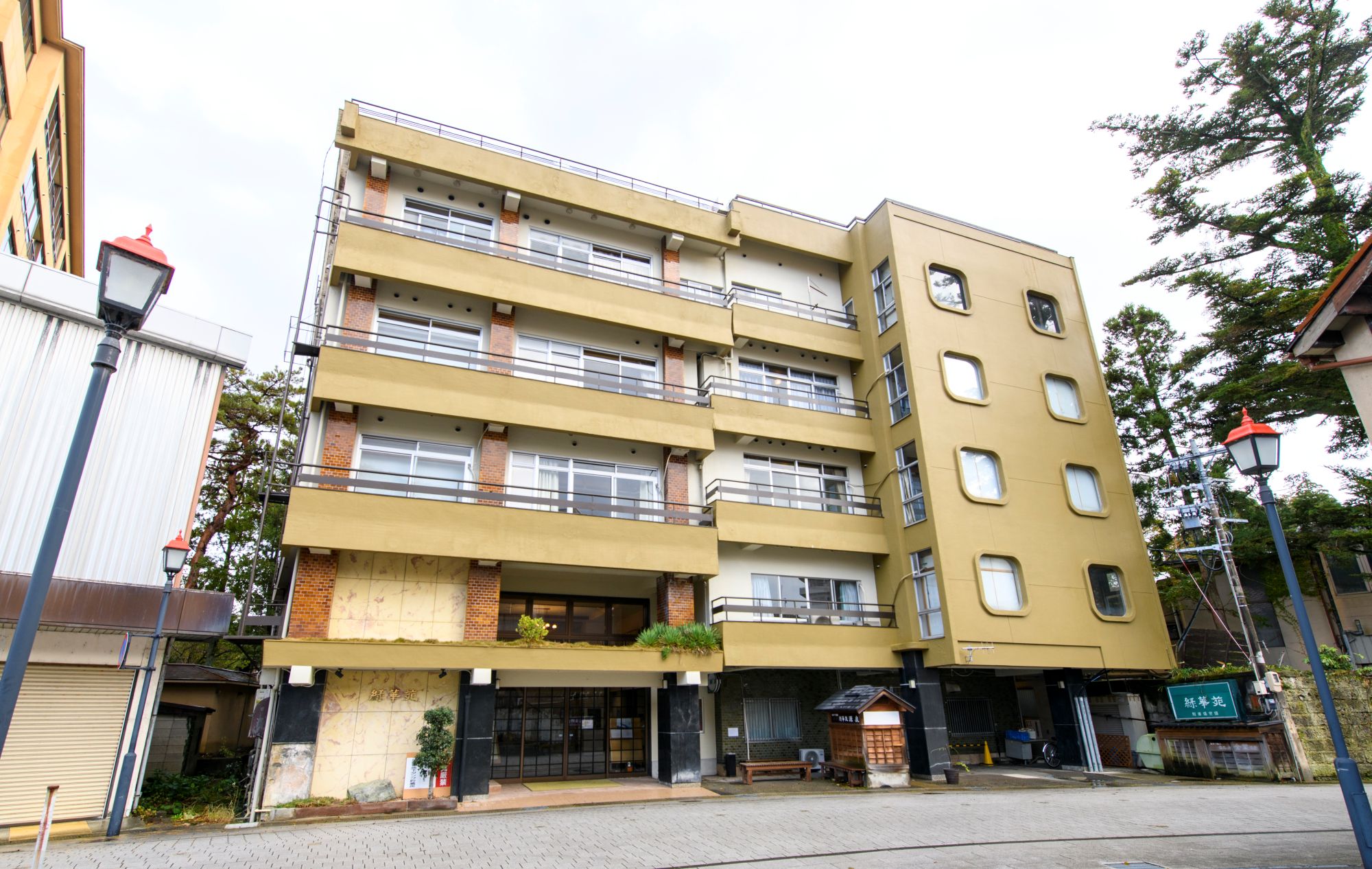 Showa Spring Therapy Inn Ryokkaen