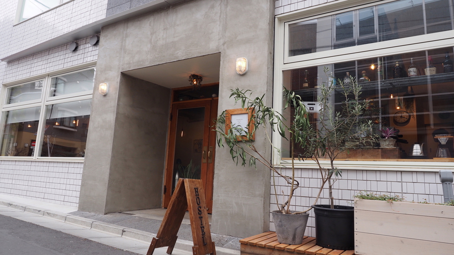 ａｌｍｏｎｄ　ｈｏｓｔｅｌ　＆　ｃａｆｅ