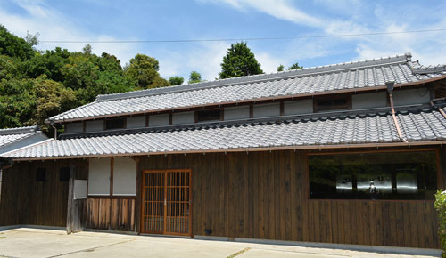 淡路島古民家 OLULU 旅館