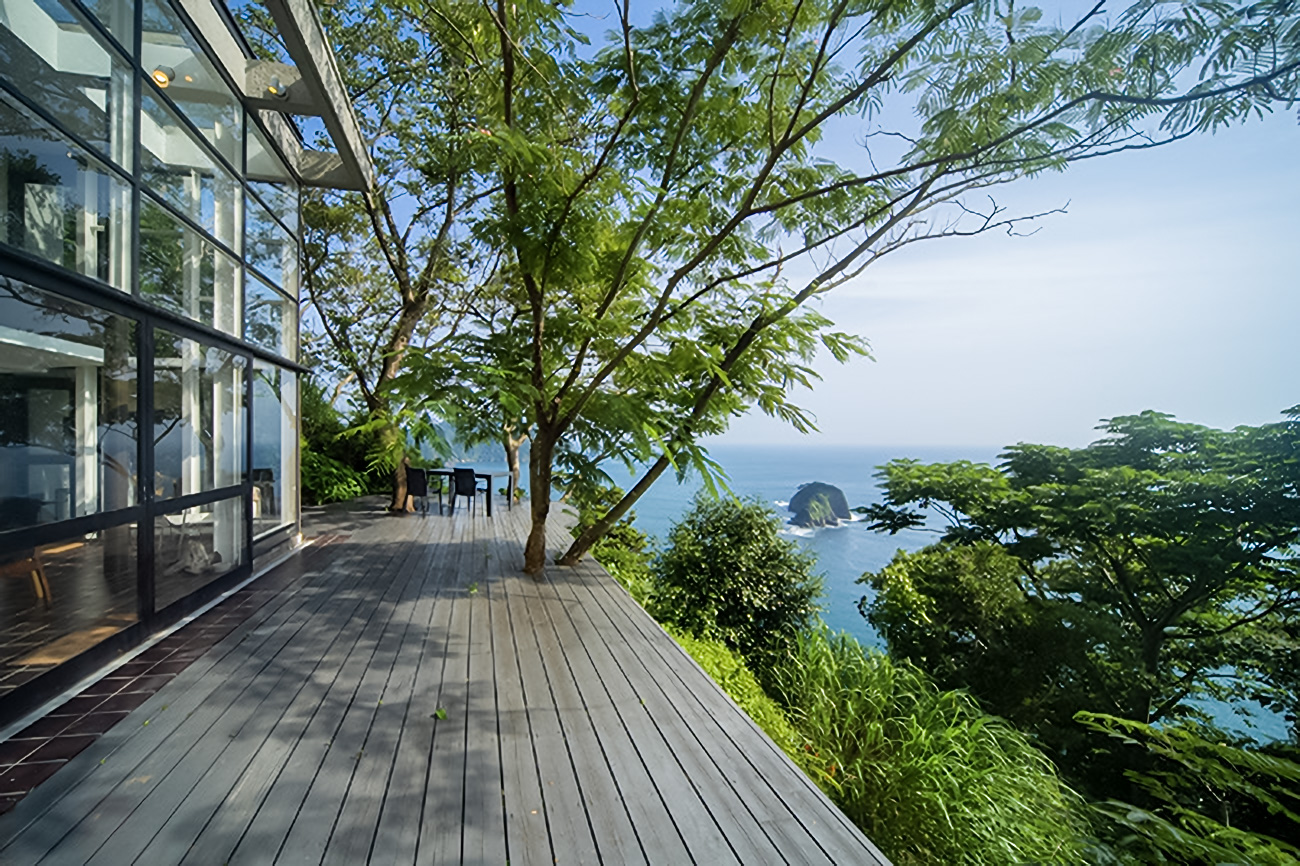 Izu Cliff House