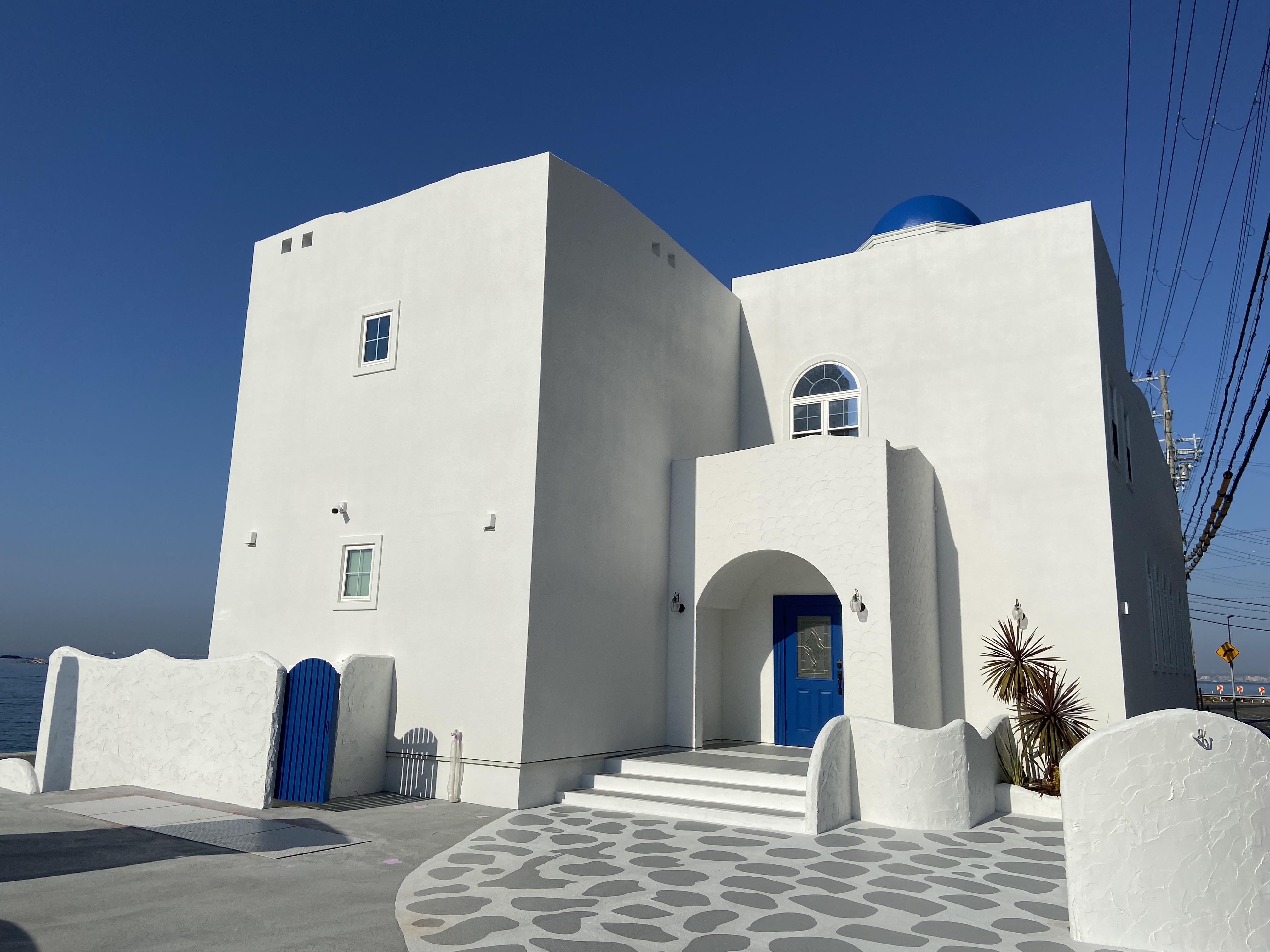 ＴＨＥ　ＶＩＬＬＡ　－ＳＡＮＴＯＲＩＮＩ　ＡＷＡＪＩ－