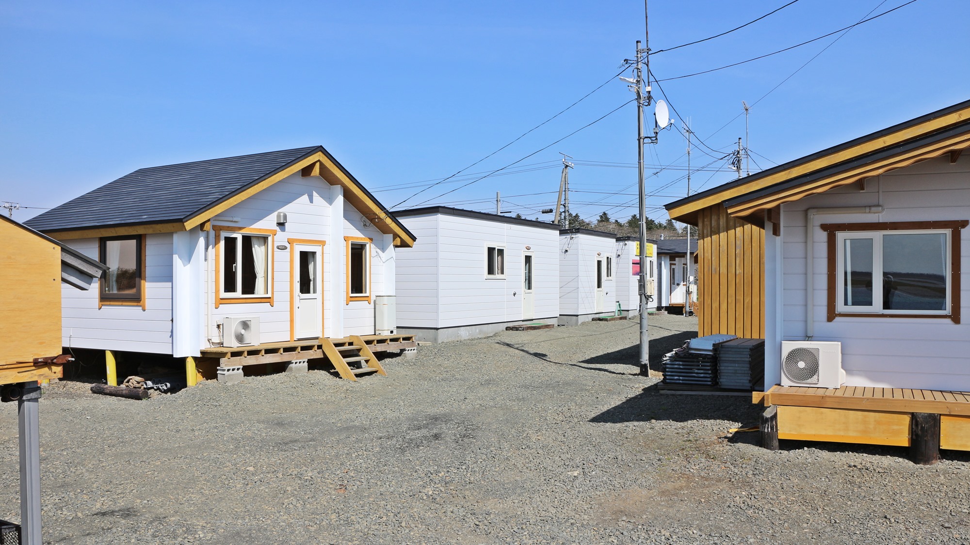 餐廳與木屋湖日落