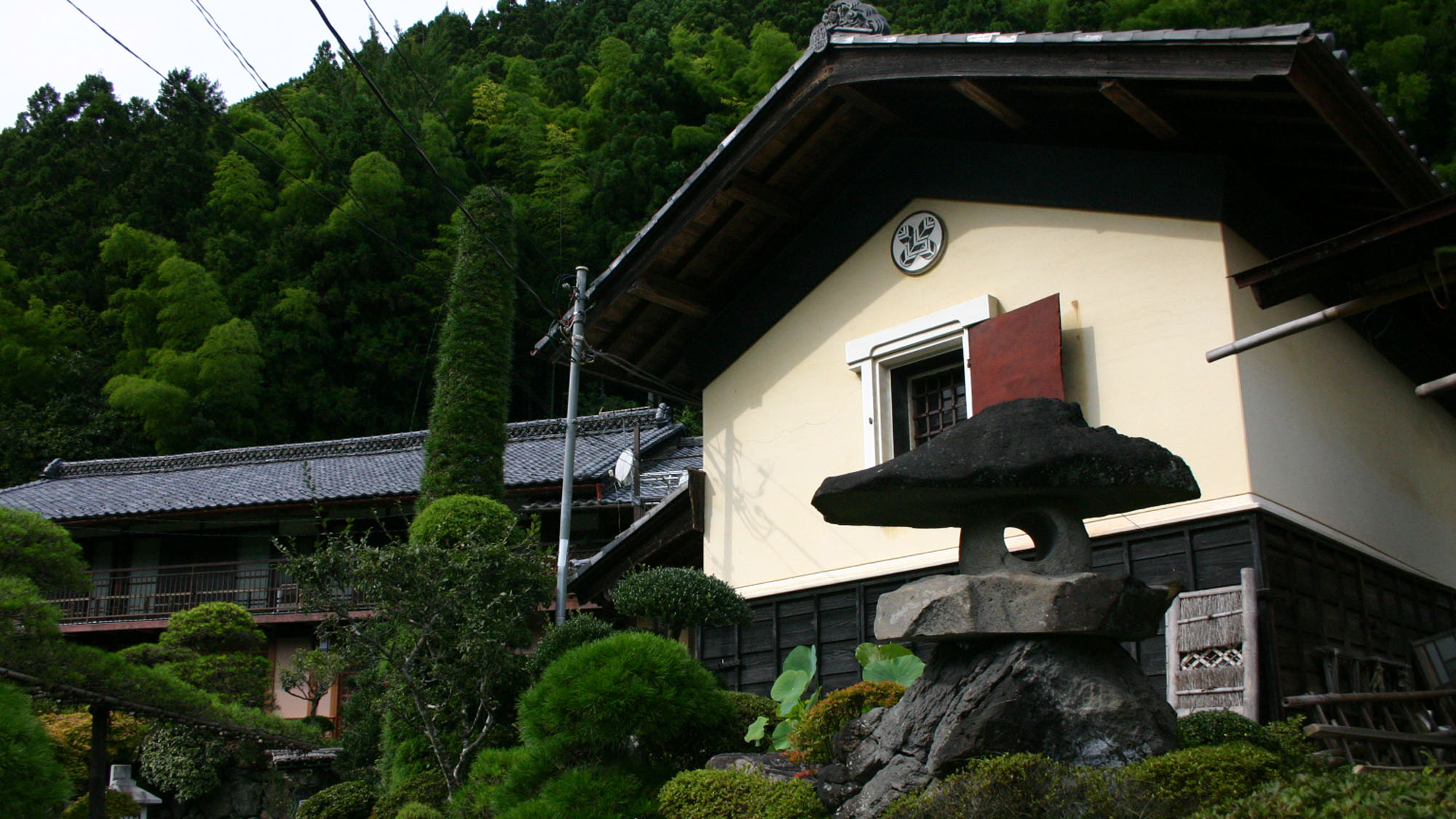 山間旅館 Yashiki