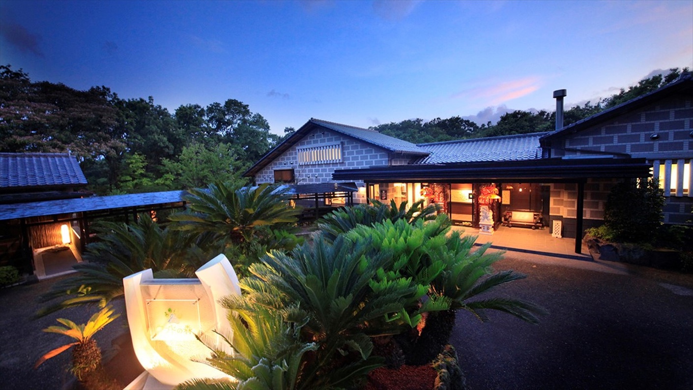 Pet-friendly Onsen Resort Ubud no Mori Izu Kogen