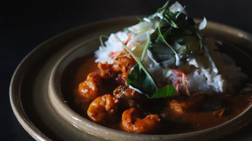 エクスクラメーションホテル(休日ビルヂング)