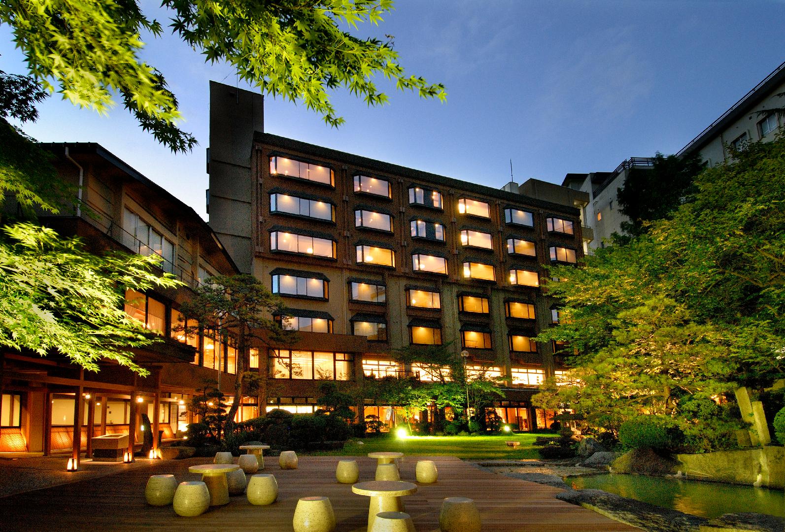 Tendo Onsen Takinoyu Hotel
