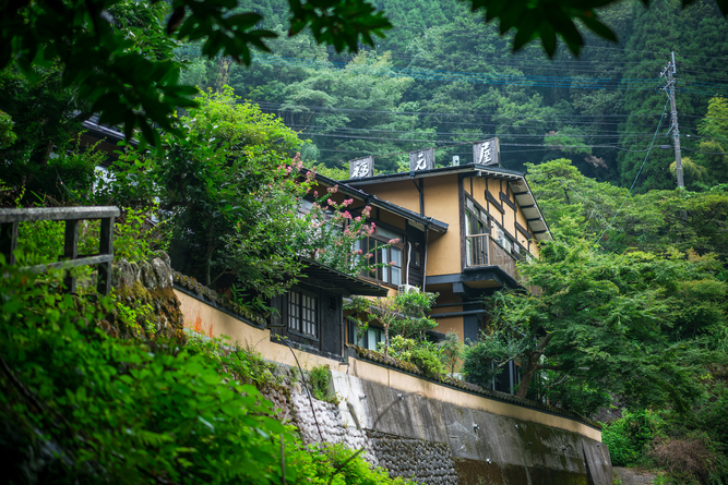 Kabeyu Natural Cave Onsen Ryokan Fukumotoya