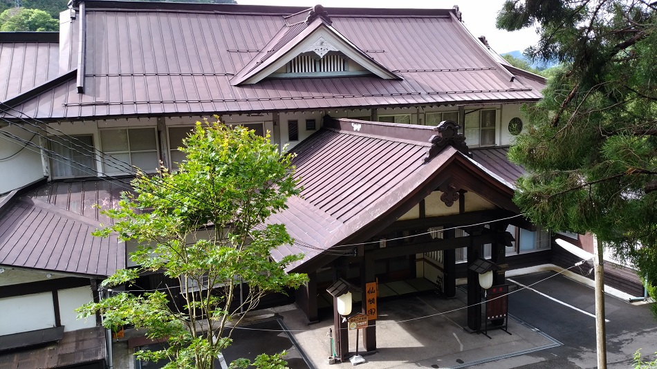 自家源泉挂流宿　会津芦牧温泉　仙峡阁