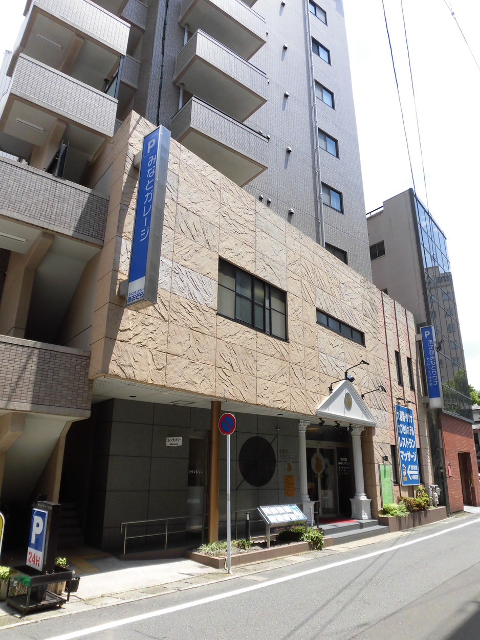 Minato 膠囊旅館
