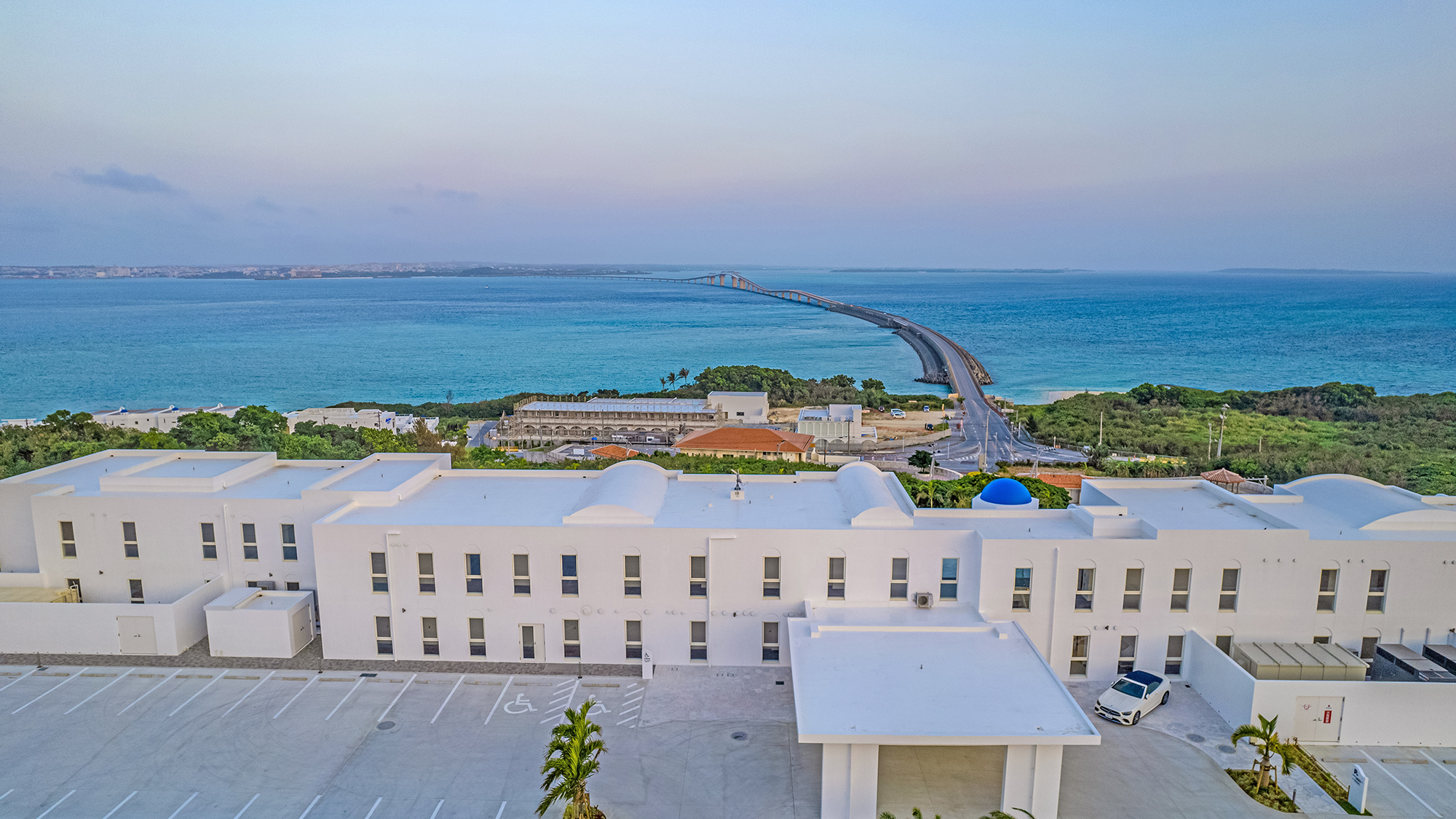 サントリーニ　ＨＯＴＥＬ＆ＶＩＬＬＡＳ　宮古島＜伊良部島＞