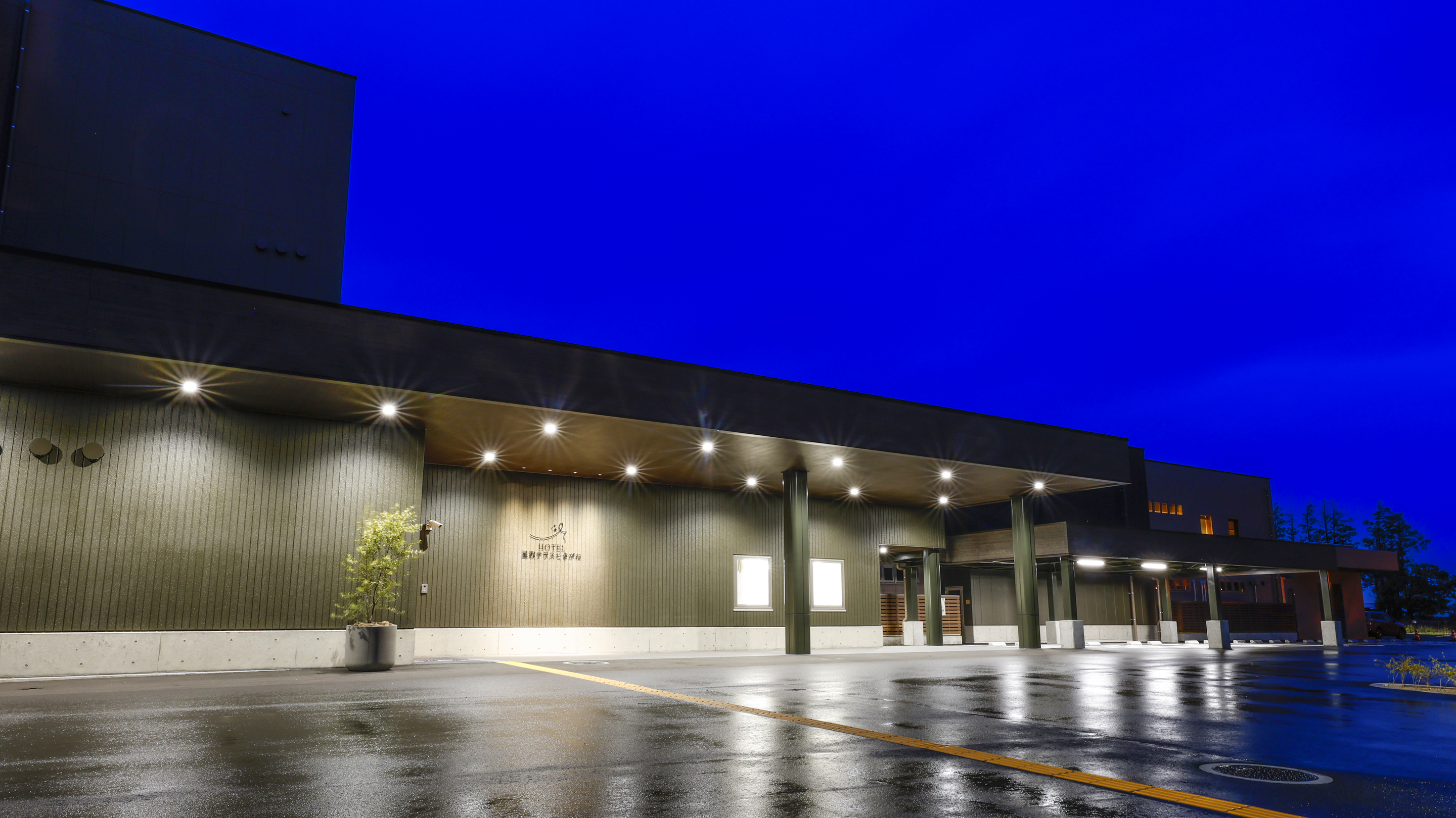 关金星取露台酒店