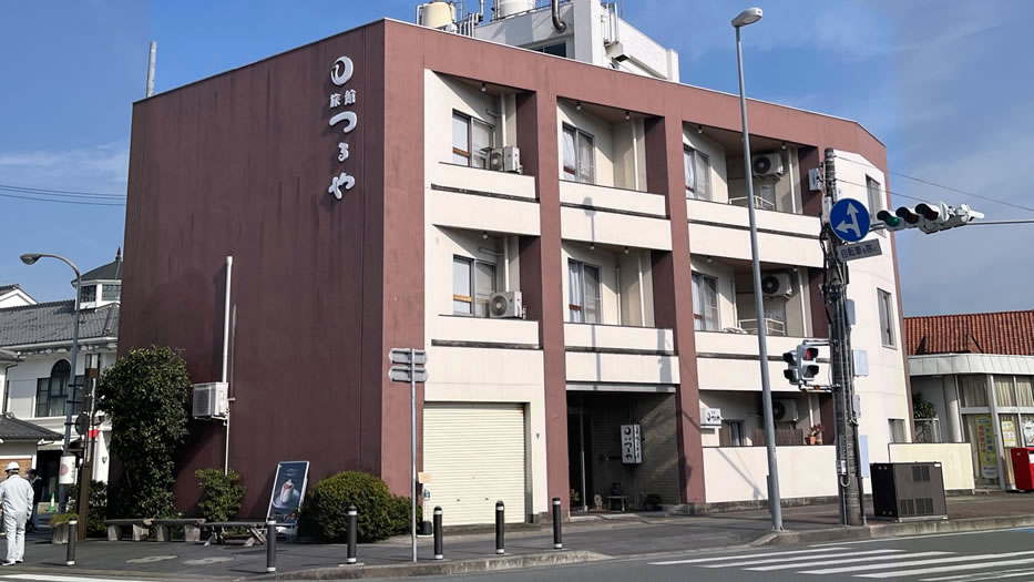 鶴屋旅館