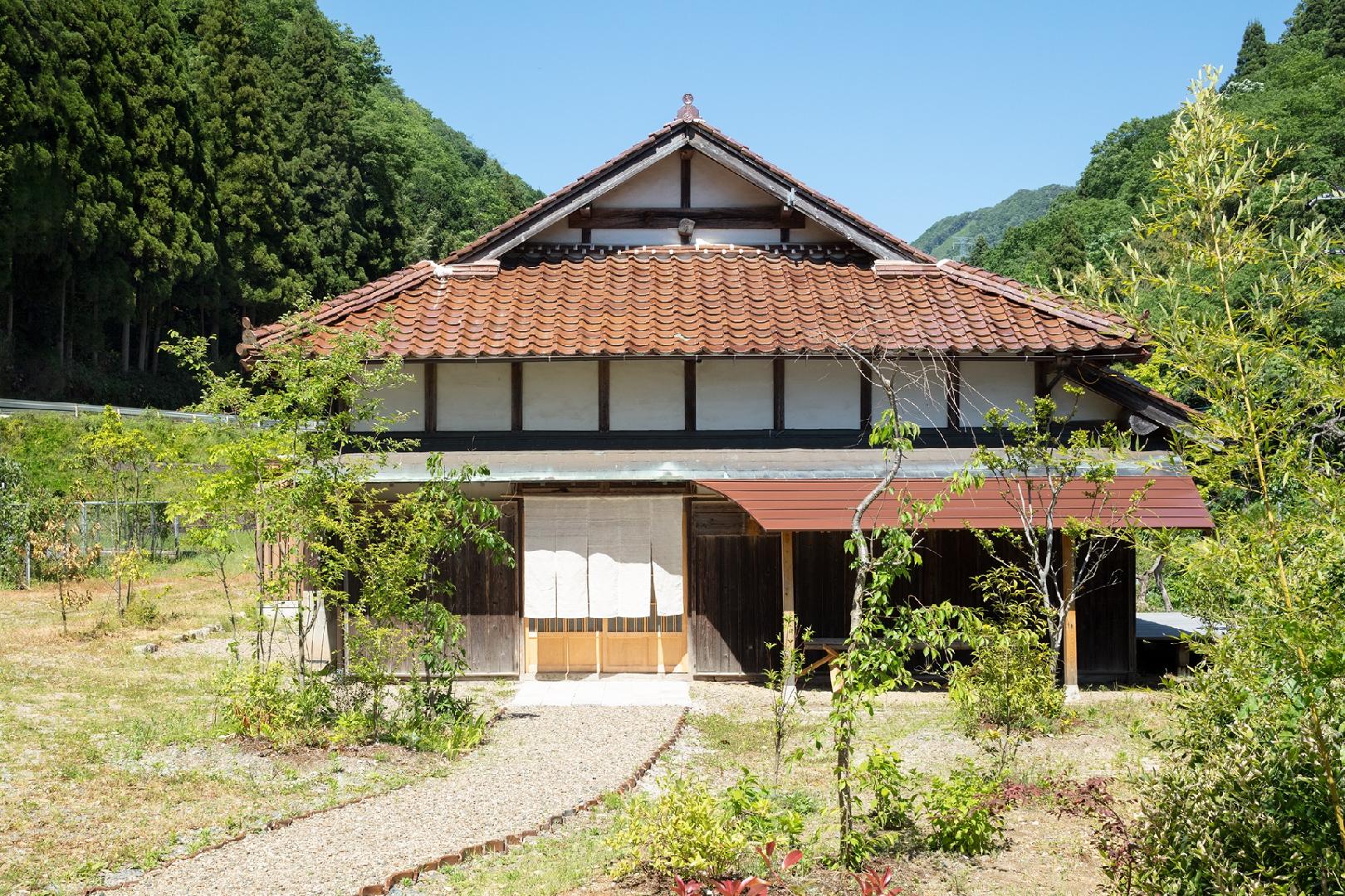 Hinui Hitohi Yasuda Tei
