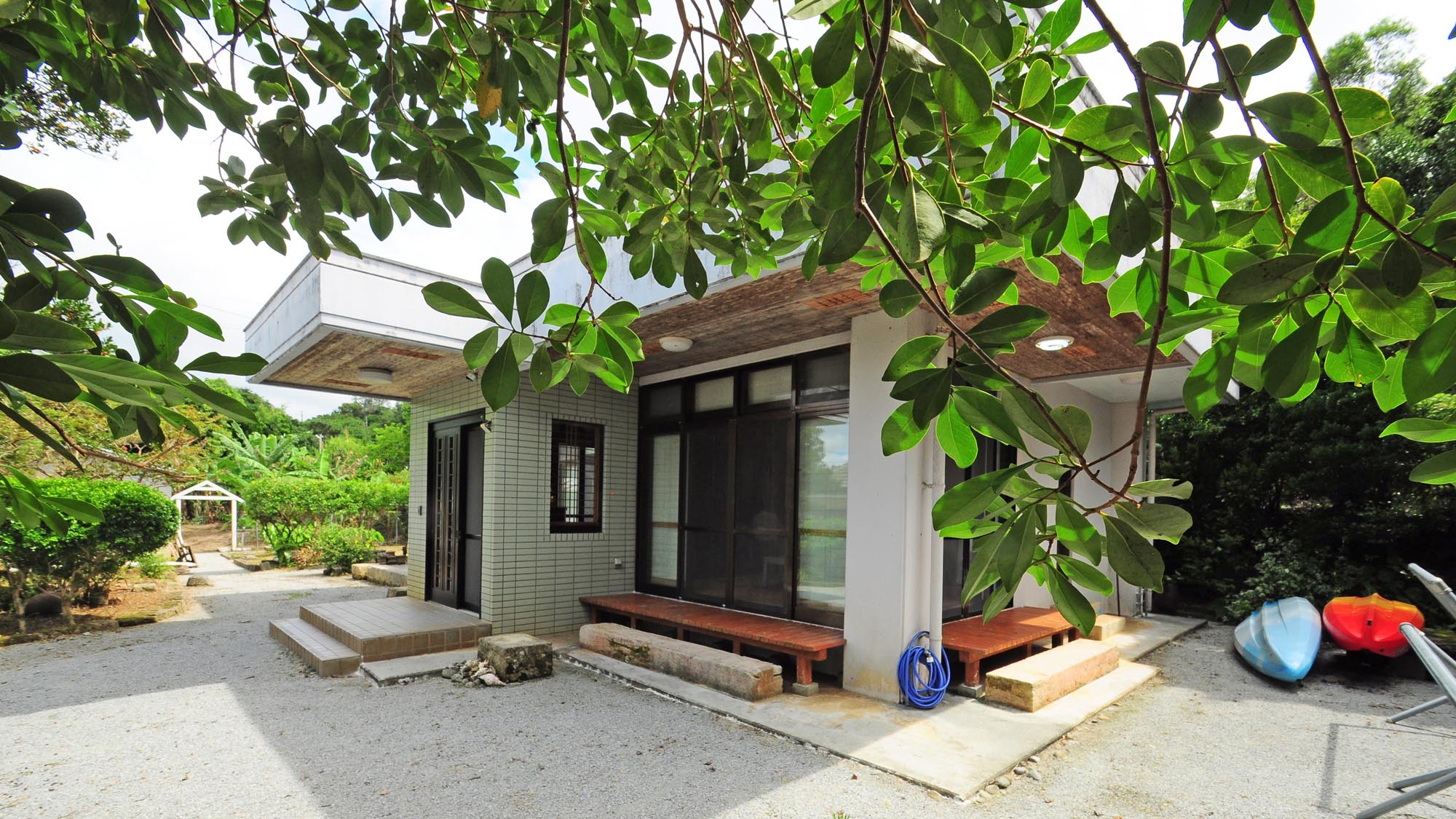 Okinawan Folk House Hanjakuya