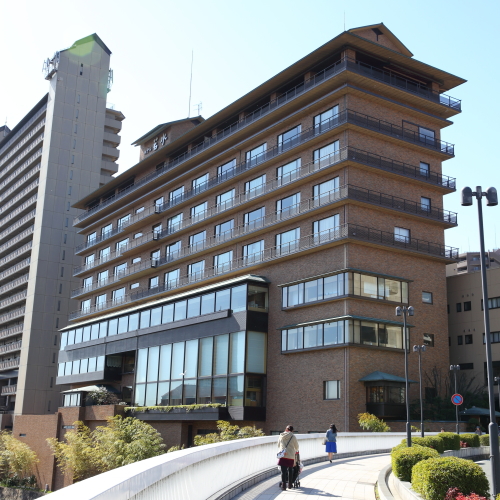 Takarazuka Onsen Hotel Wakamizu