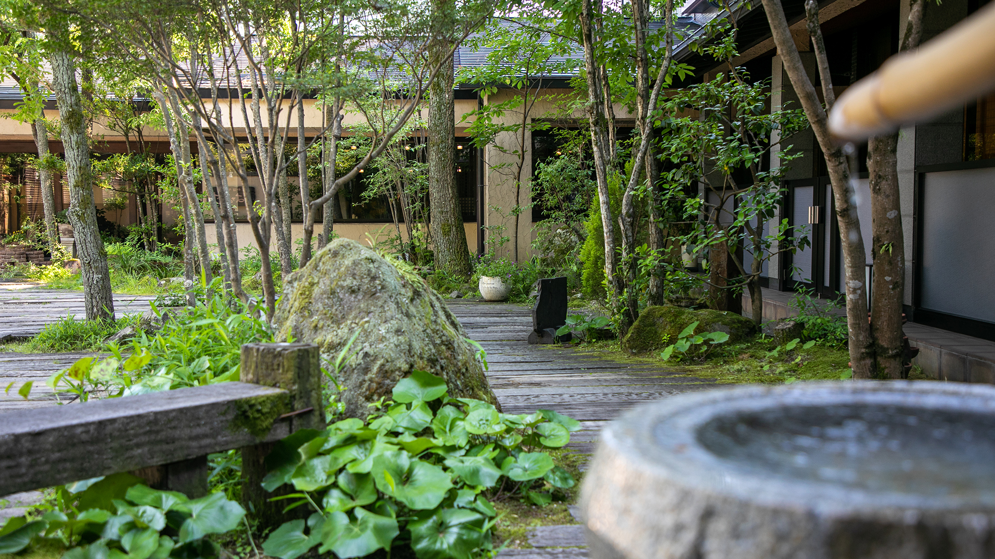 由布院温泉　かほりの郷　はな村