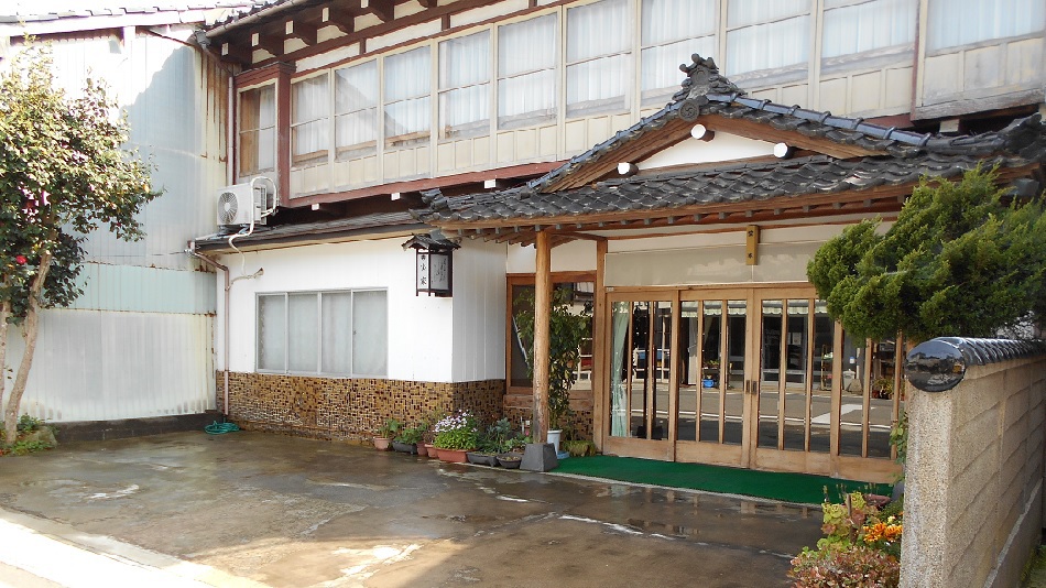 御宿 宝家（佐渡岛）