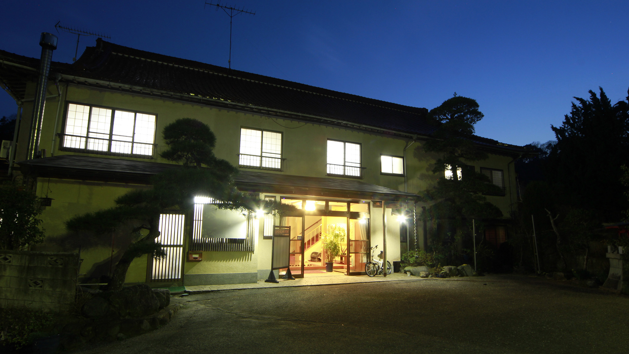 養老溪谷溫泉鄉 鶴乃家 