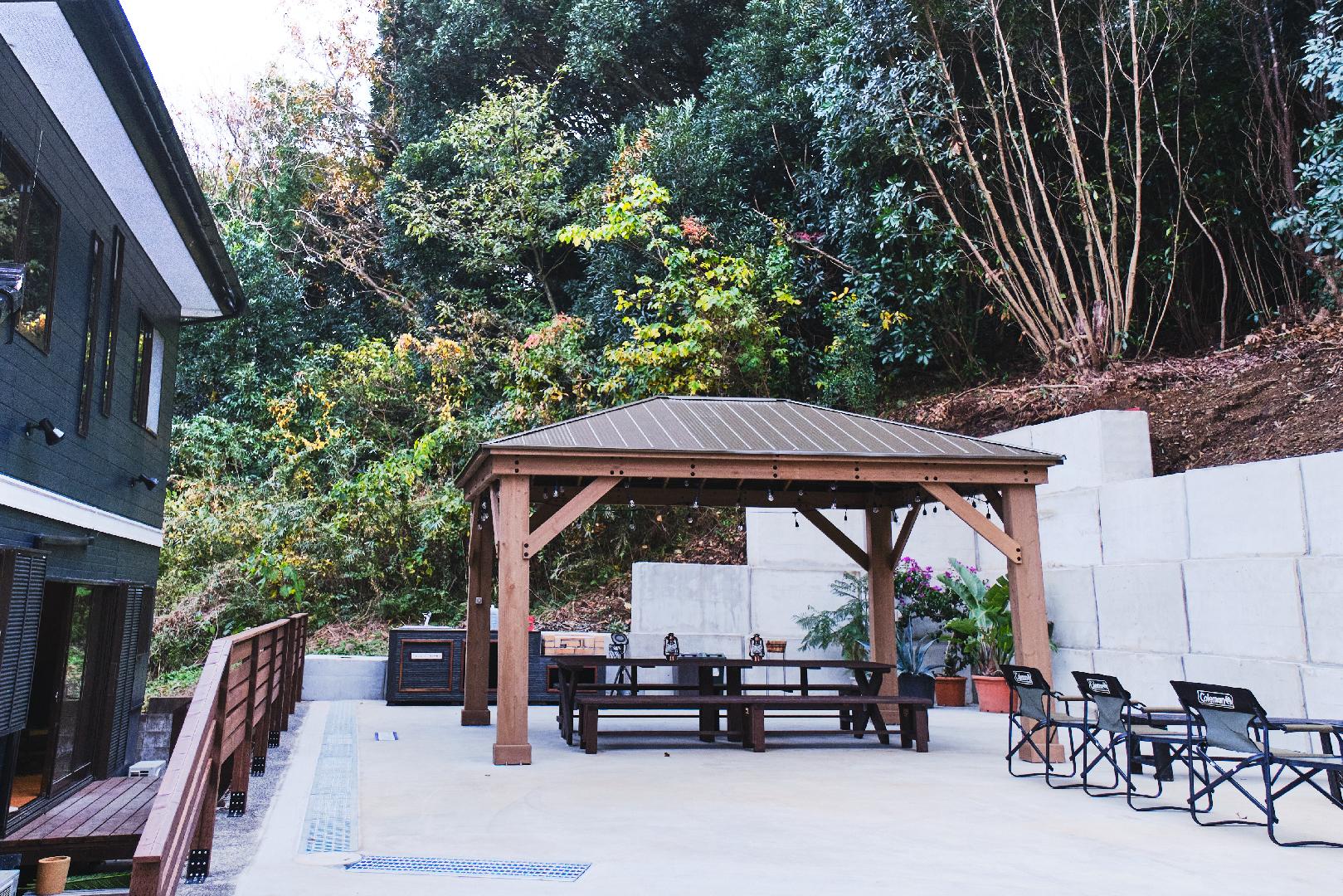 리틀 허밋 바이 사나