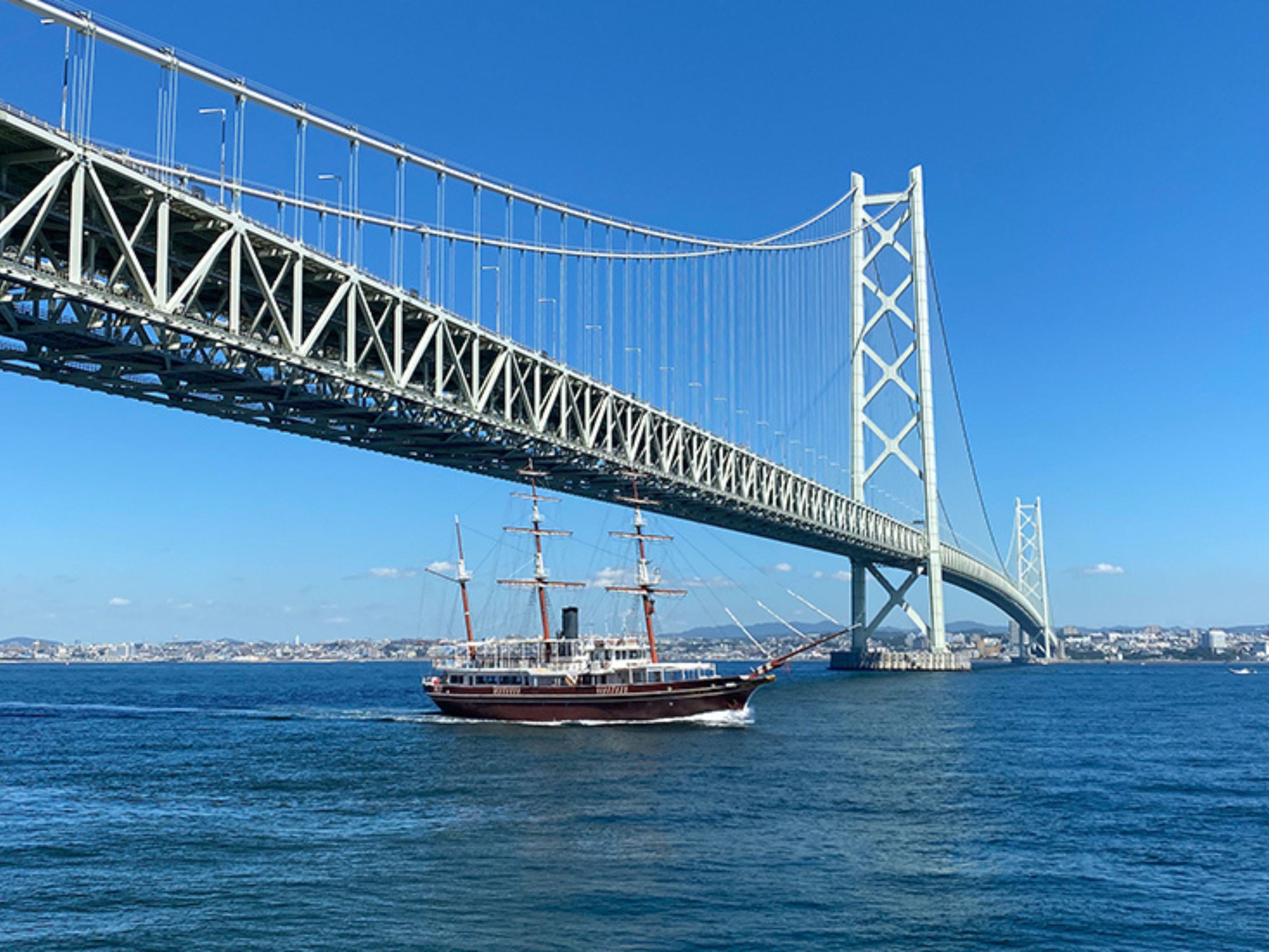 Tiz Wan Akashi Ohashi (Awaji Island)