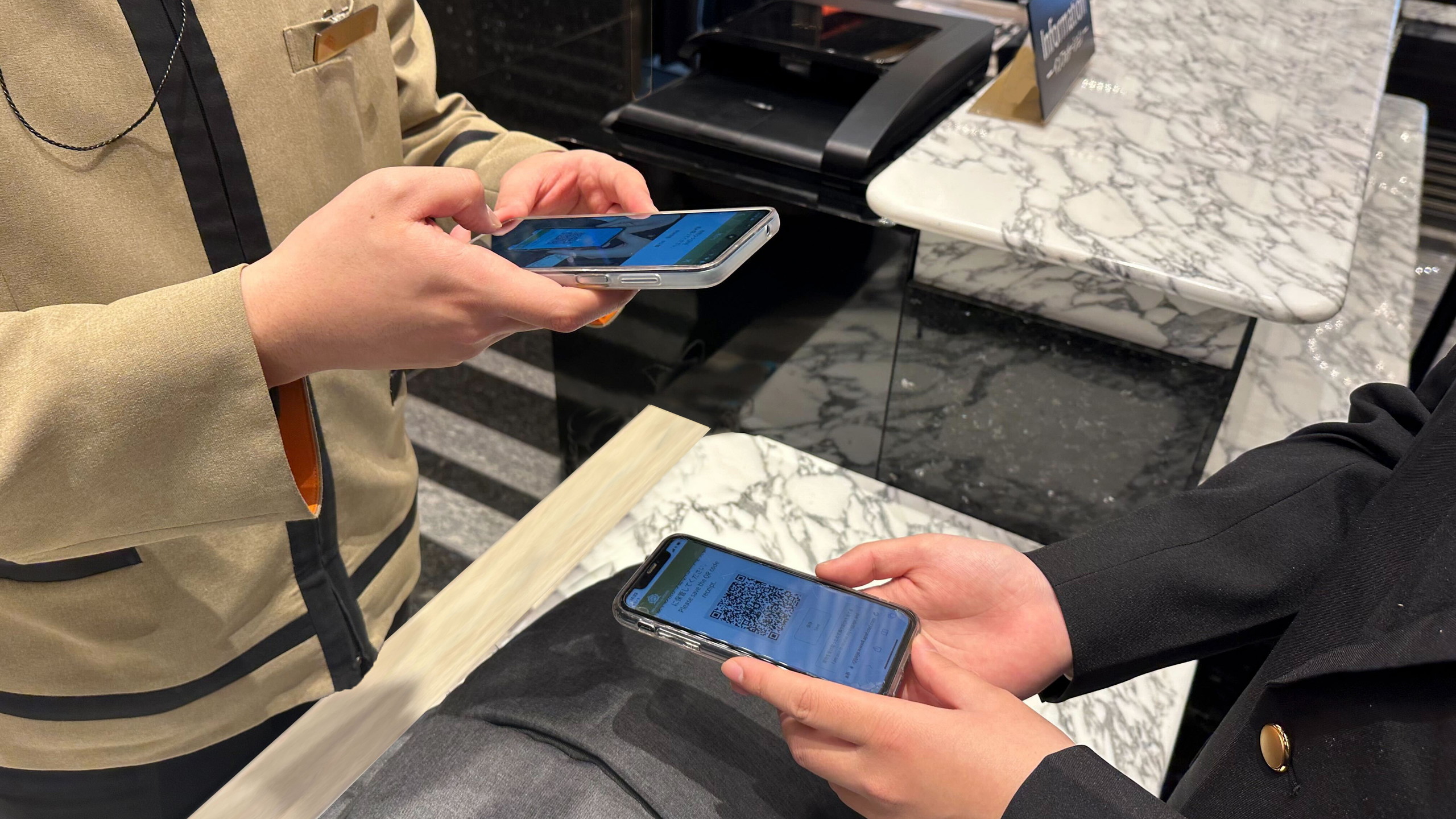 アパホテル〈上野　御徒町駅前南〉