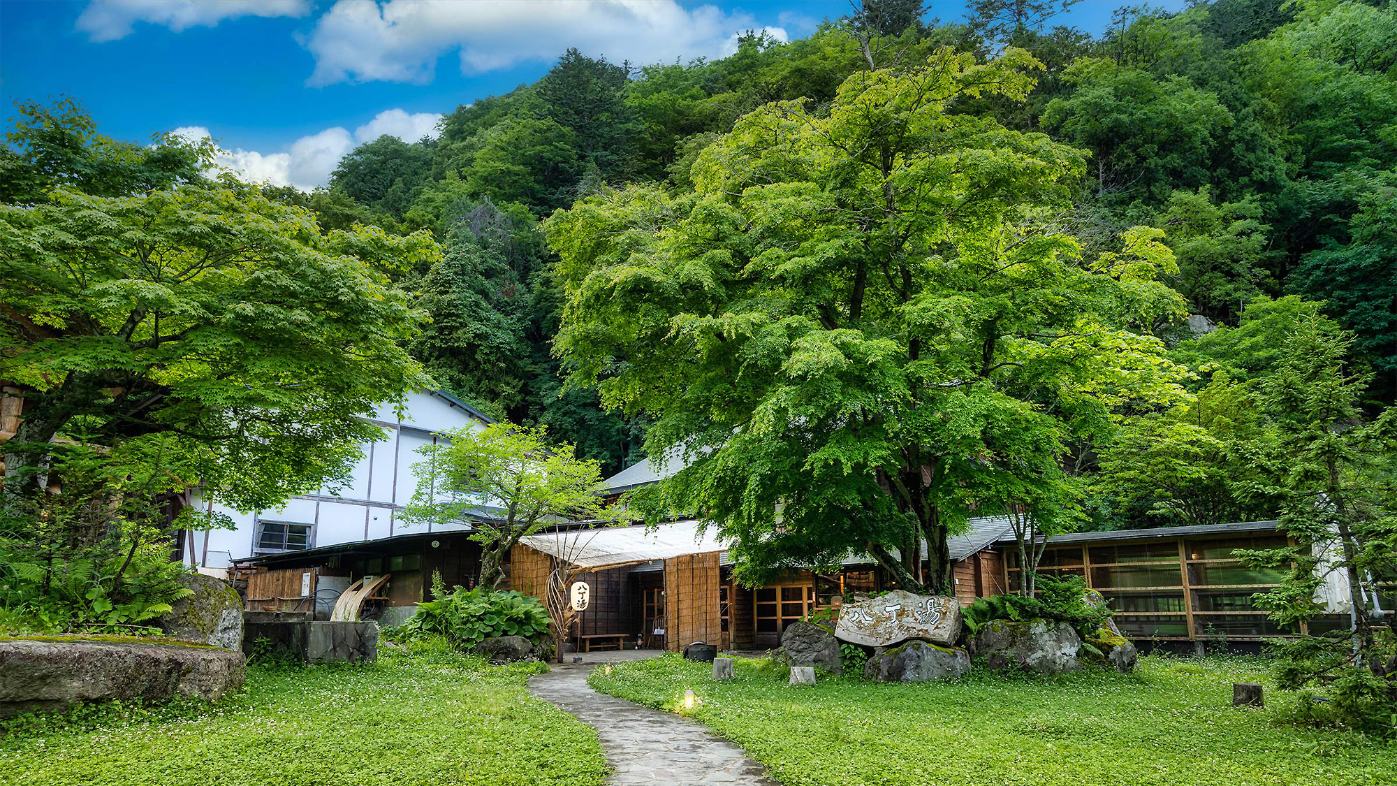 日光・奥鬼怒温泉郷の山の宿　八丁の湯