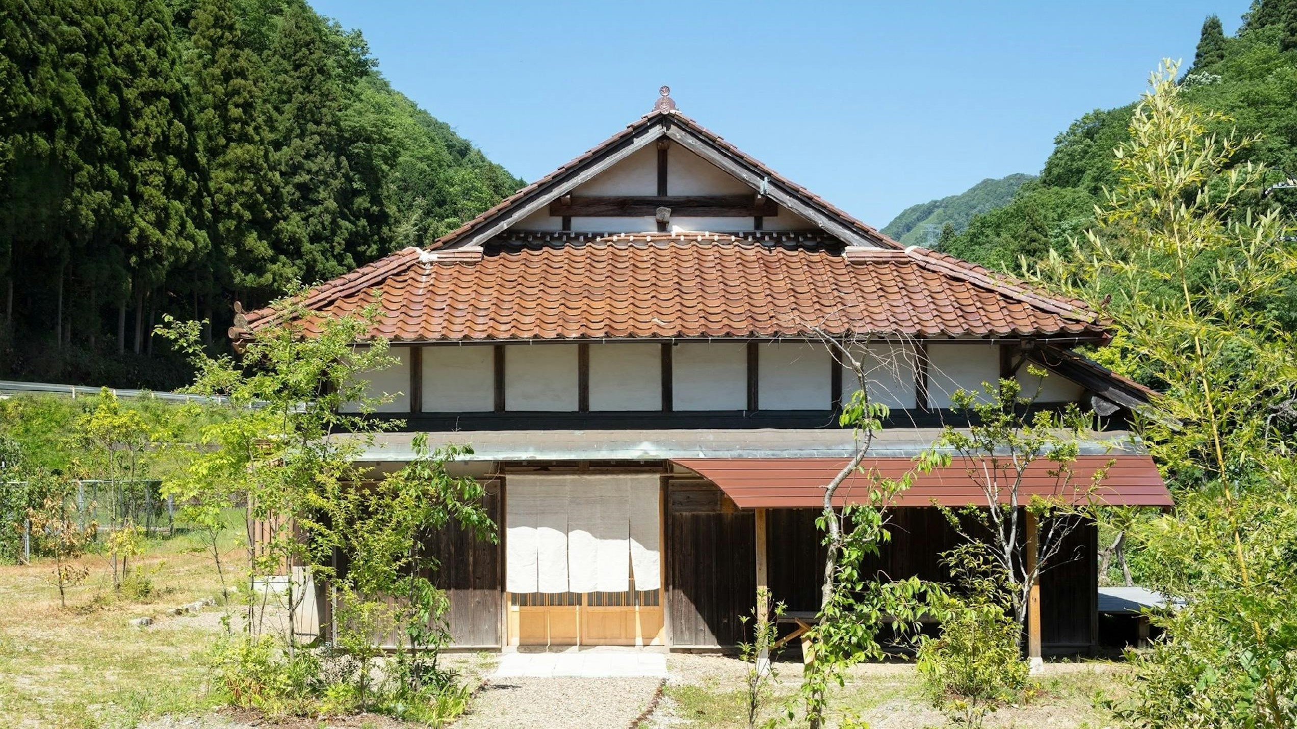 Hinui Hitohi Yasuda Tei