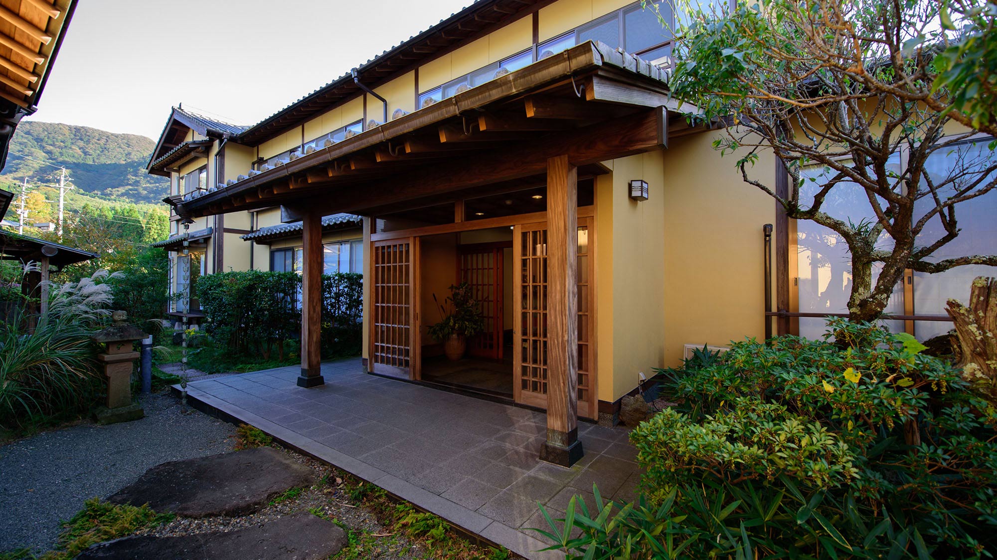 Yufuin Onsen Wafu Ryokan Tsuenosho