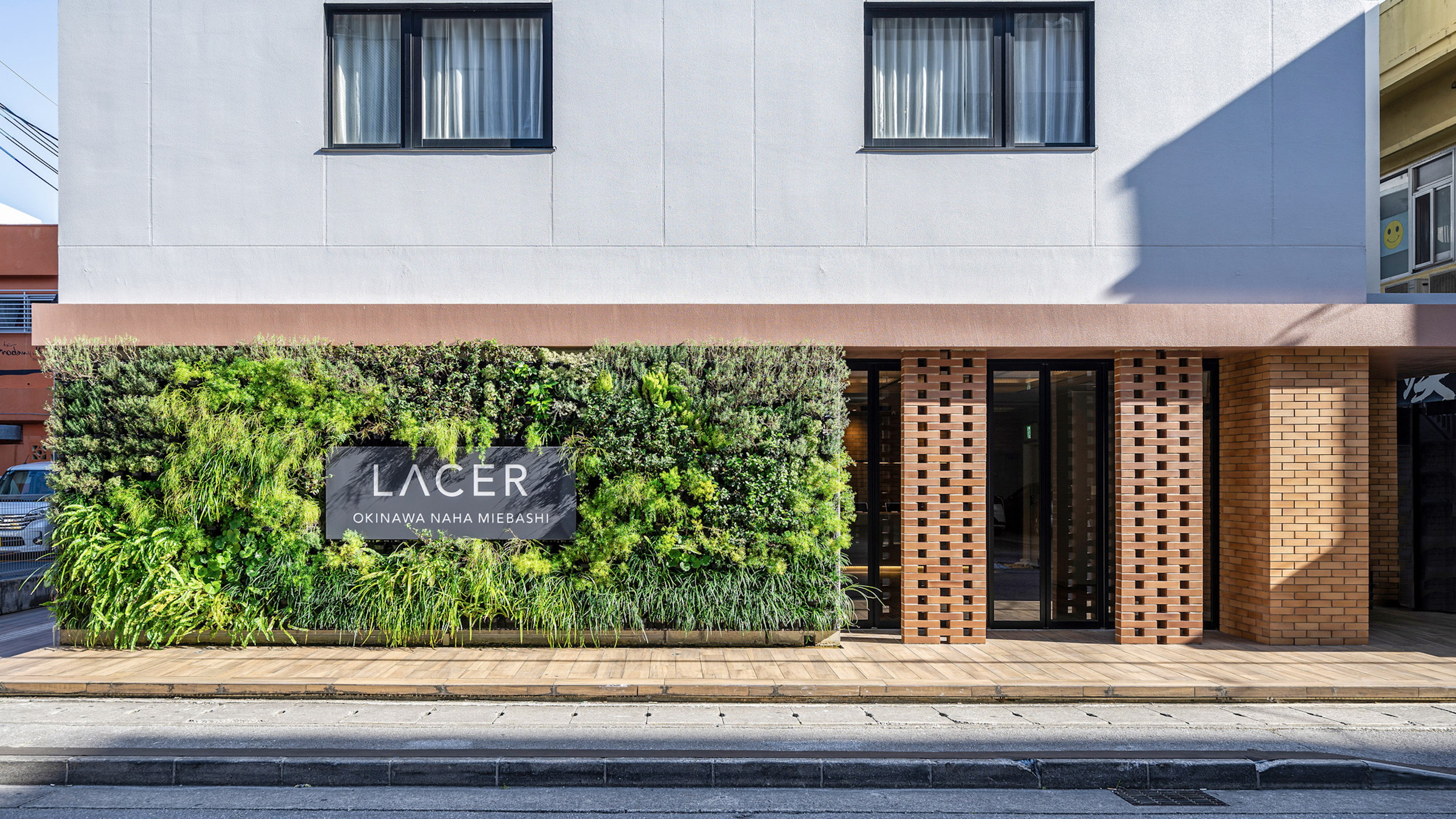 Lacer Okinawa Naha Miebashi