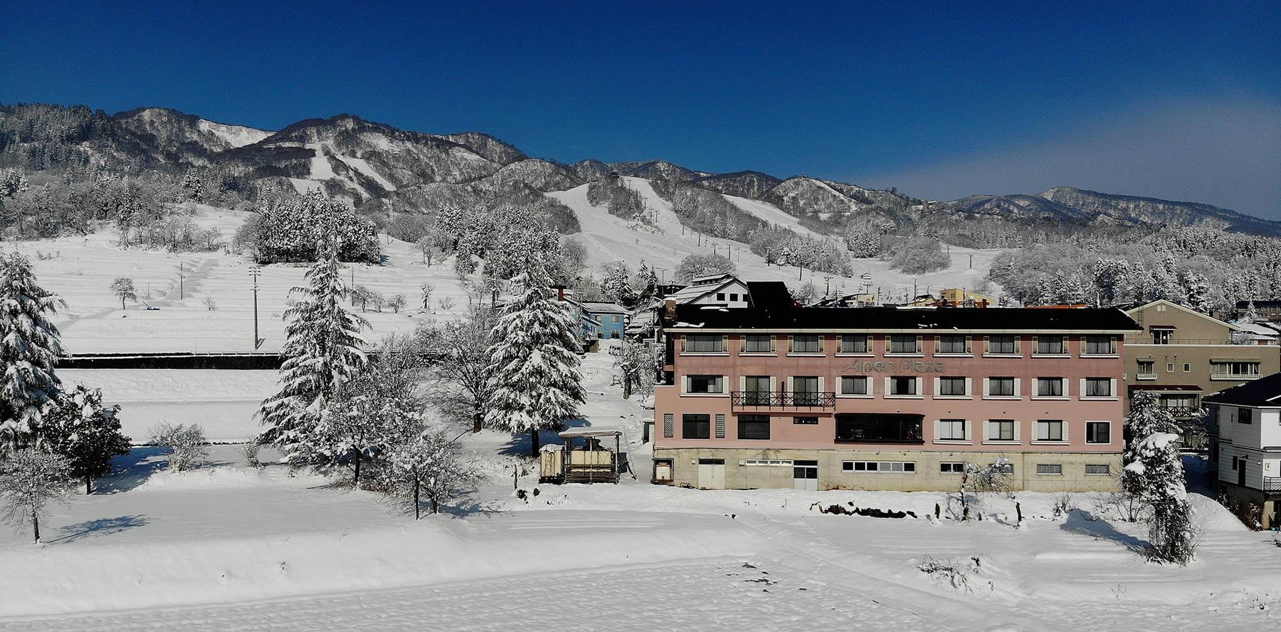 户狩温泉 阿尔卑斯山广场酒店