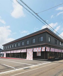 Cocolate Koshiji Teishaba Social Center