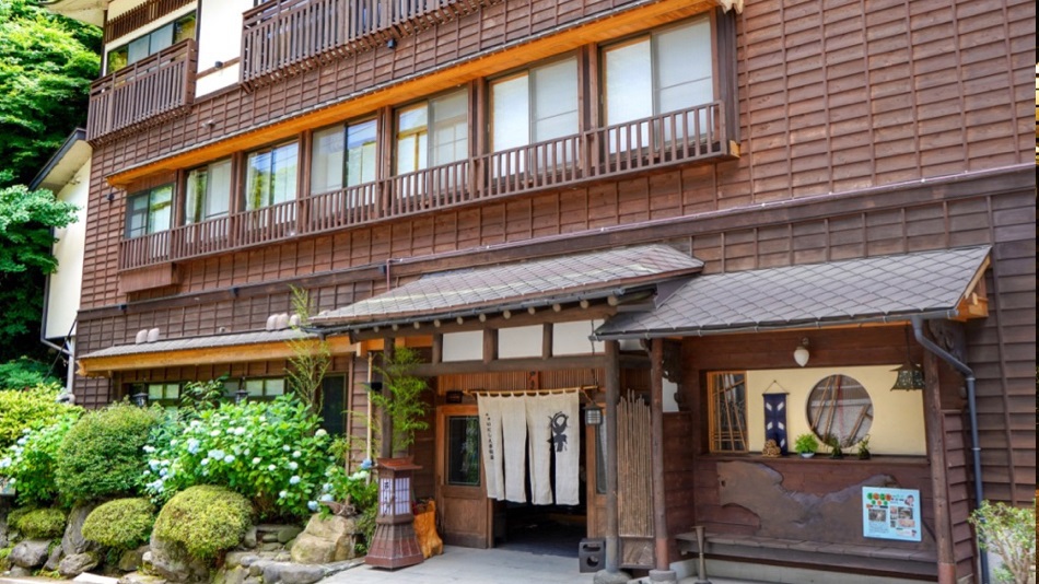 Aizu-Higashiyama Onsen Irori no Yado Ashina