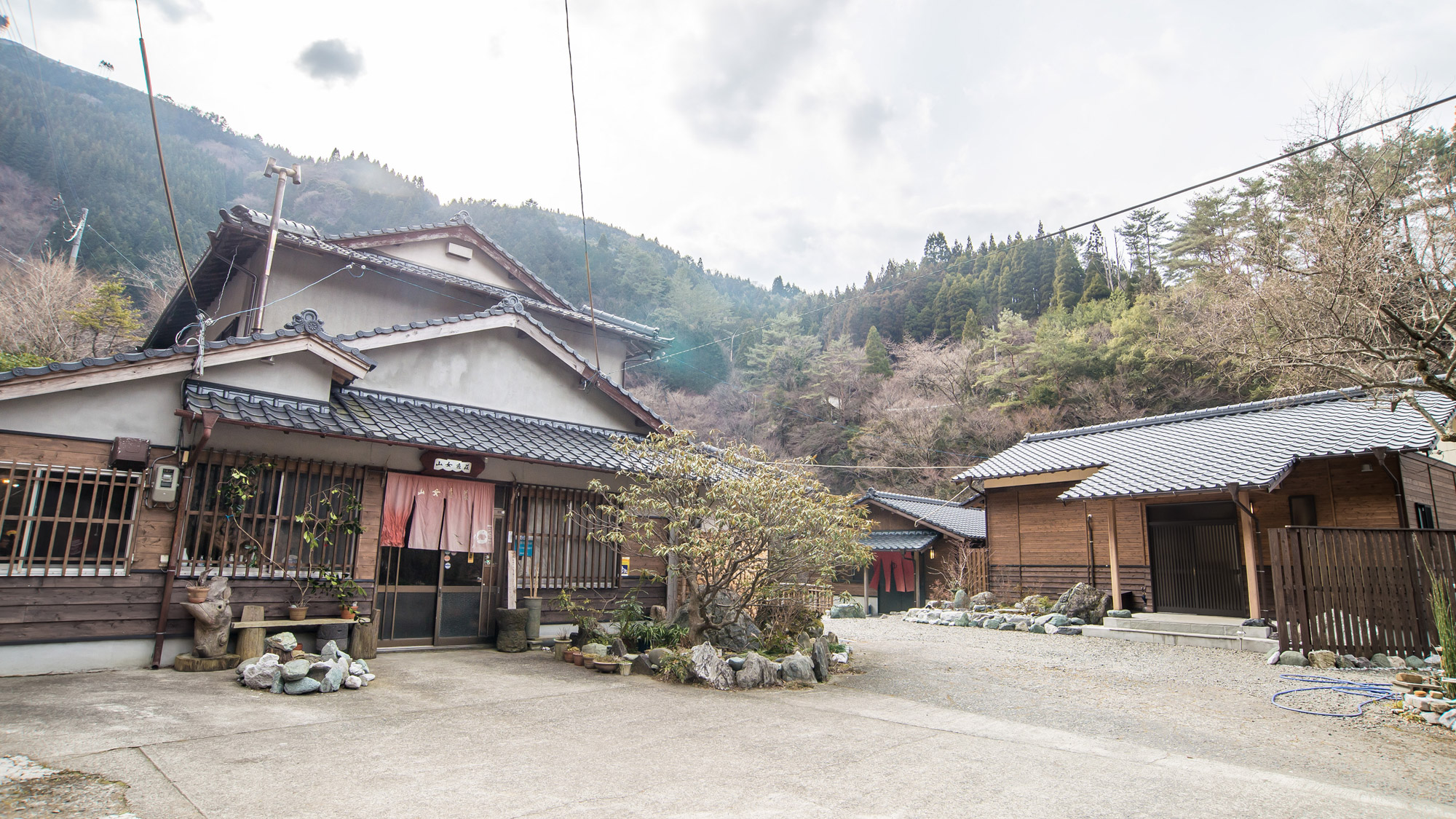 山女魚莊民宿