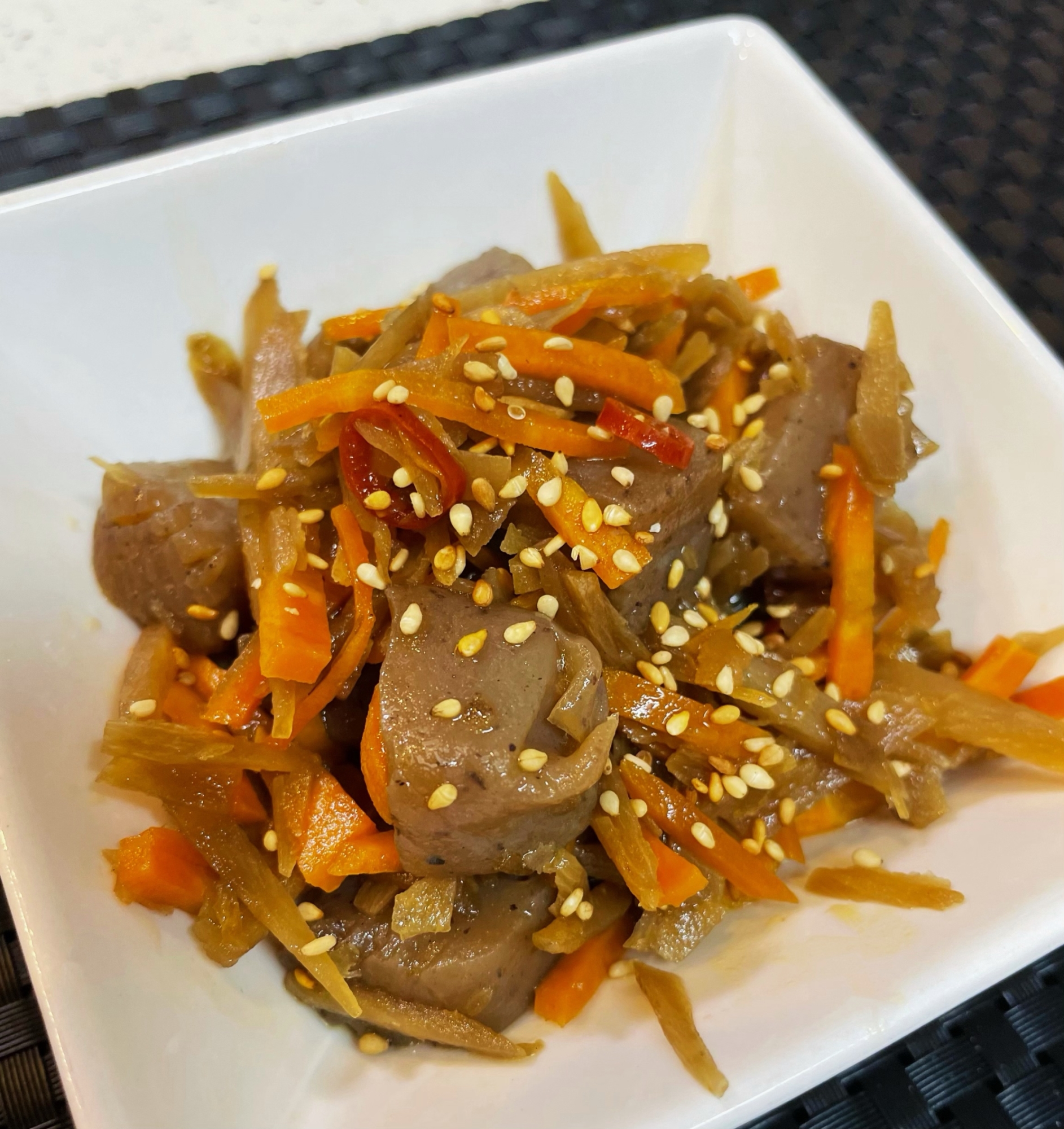 腸のお掃除！冷凍ごぼうと人参・こんにゃくのピリ辛煮