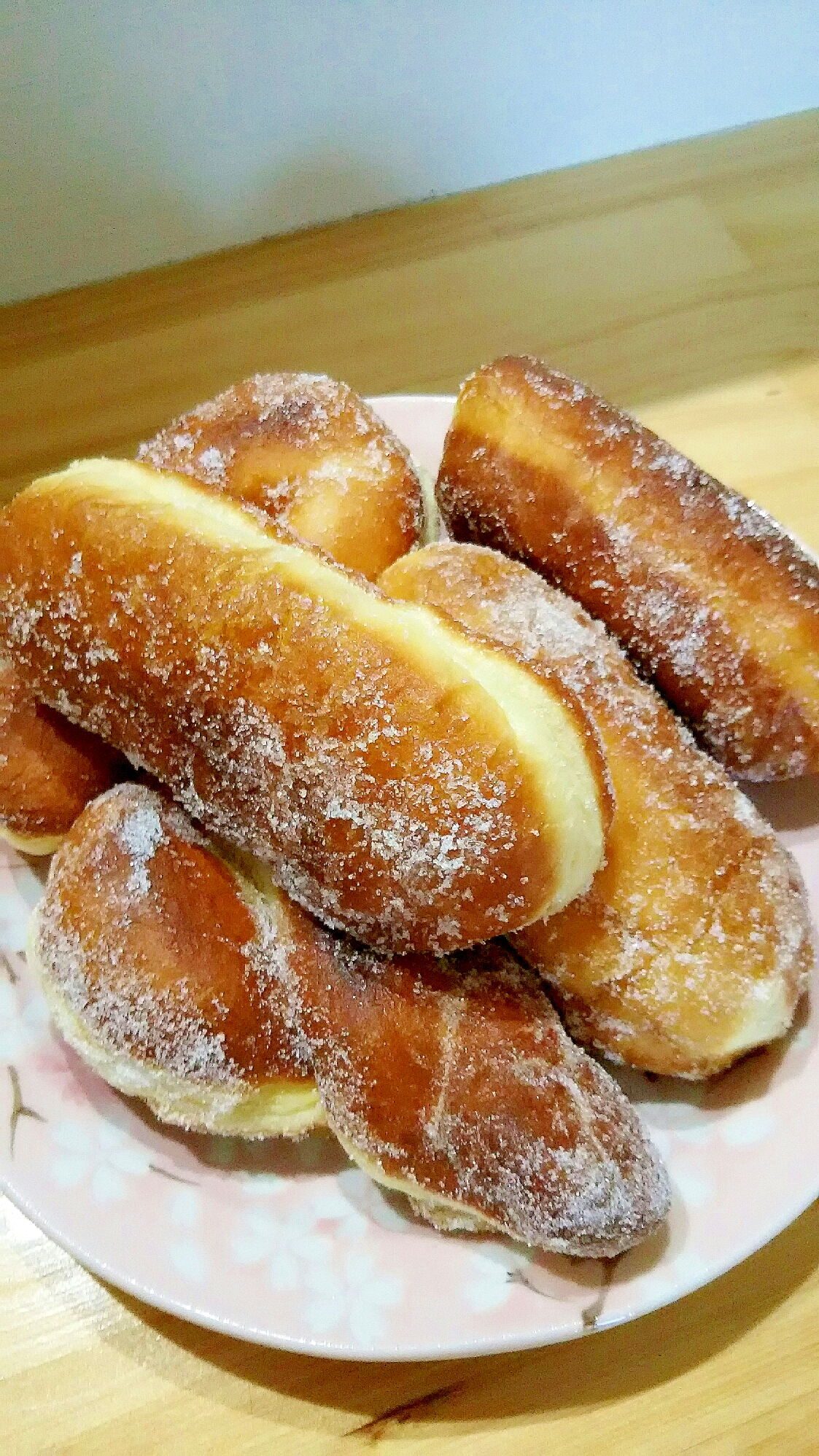 モチモチ。みんな大好き。揚げパン