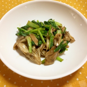 5分でできる 小松菜と舞茸のオイスターソース炒め レシピ 作り方 By ぽよっちぷーちゃん 楽天レシピ