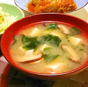 豆腐とわかめと椎茸のお味噌汁 レシピ 作り方 By メリッコ 楽天レシピ