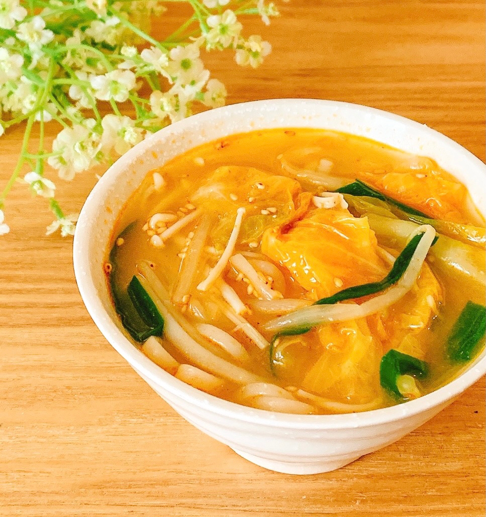 濃く旨ꕤキムチうどんෆ˚*♡