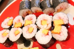 桜でんぶと伊達巻のかんたん細巻き寿司