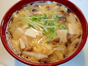 しめじと豆腐と卵のお味噌汁 レシピ 作り方 By ぷ みぃまま 楽天レシピ
