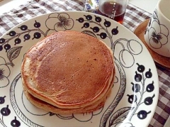 粉の味を楽しめる「全粒粉と豆乳のパンケーキ」