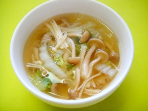 白菜とえのきシメジのスープ レシピ 作り方 By Mint74 楽天レシピ