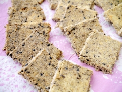 材料3つ＆ビニル袋ひとつで★おからとゴマのクッキー