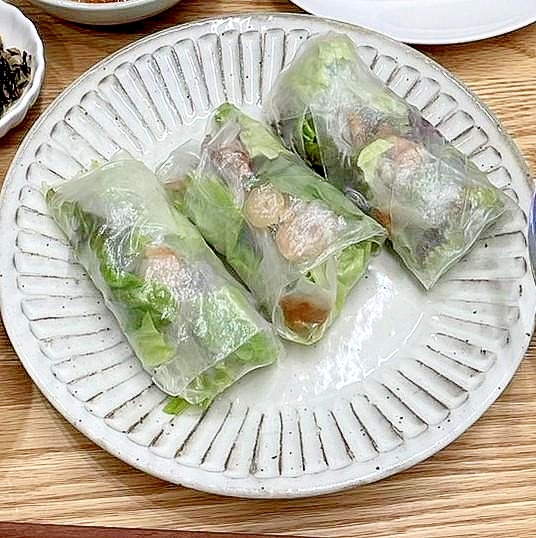 焼肉の生春巻　牛肉の生春巻　牛肉炒めの生春巻