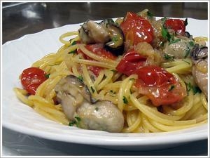 冬が近づくと食べたくなる牡蠣とミニトマトのパスタ レシピ 作り方 By 楽天出店店舗 神戸いたりあ屋 楽天レシピ