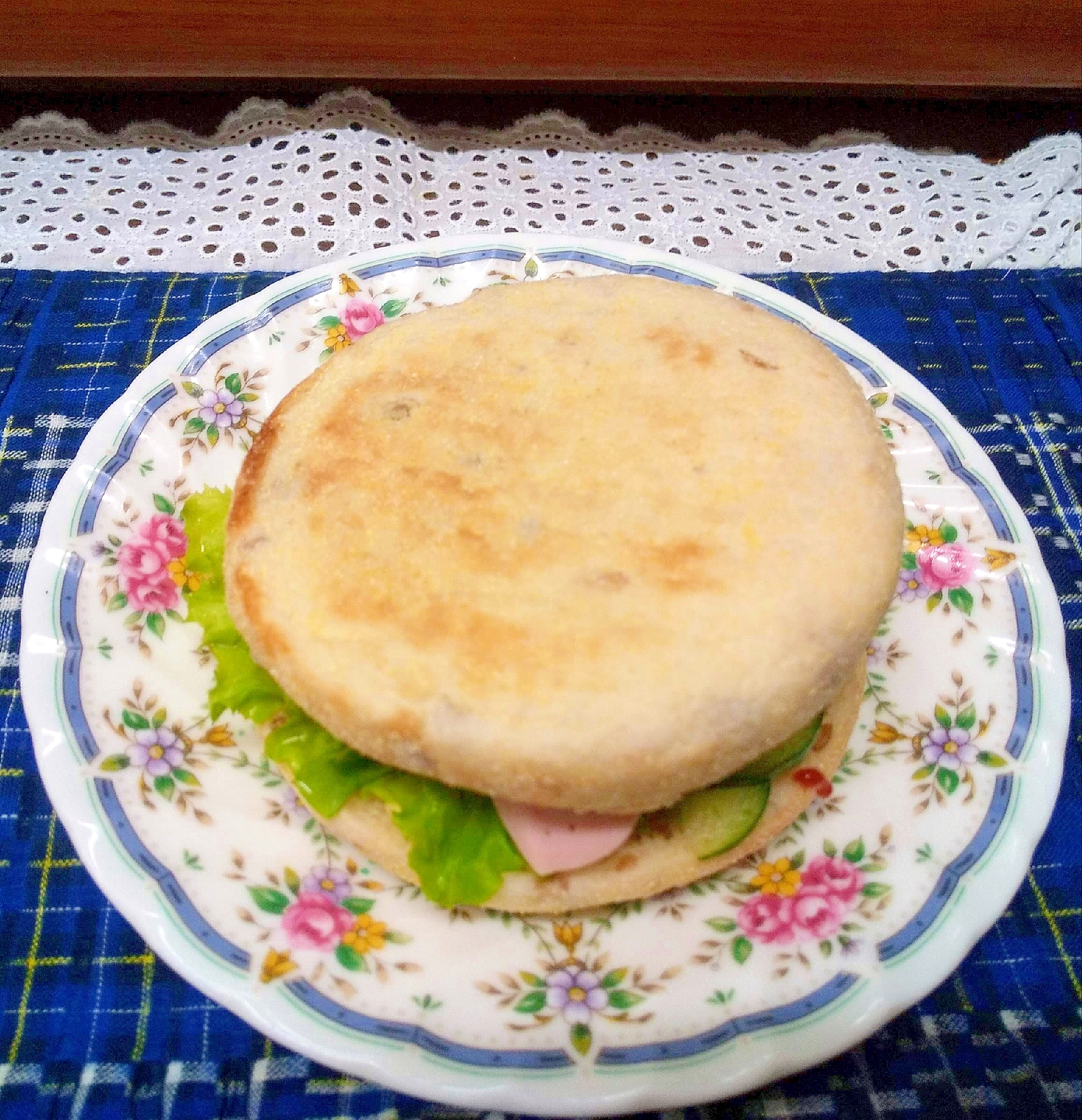 魚肉ソーセージマフィン