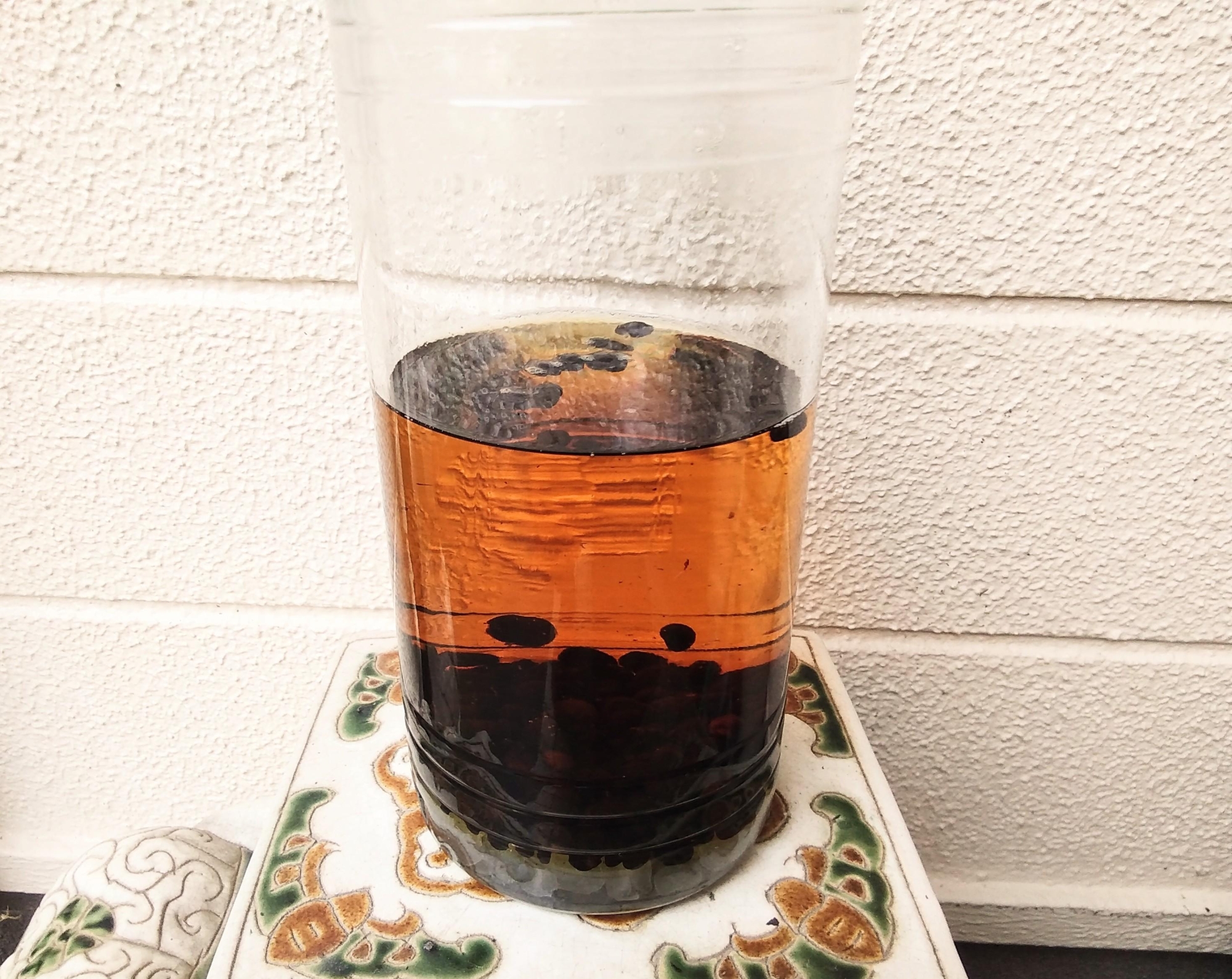 ホワイトリカーでコーヒー酒　コーヒー豆酒