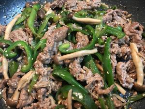 牛肉とピーマンとしめじのオイスターソース炒め レシピ 作り方 By ゆじぽ 楽天レシピ